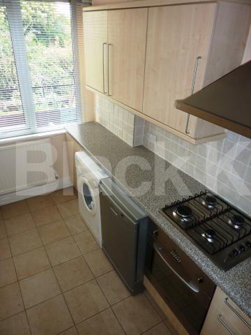 Fantastic two double bed apartment mins to regents park and camden tube Park Village East, Regents Park